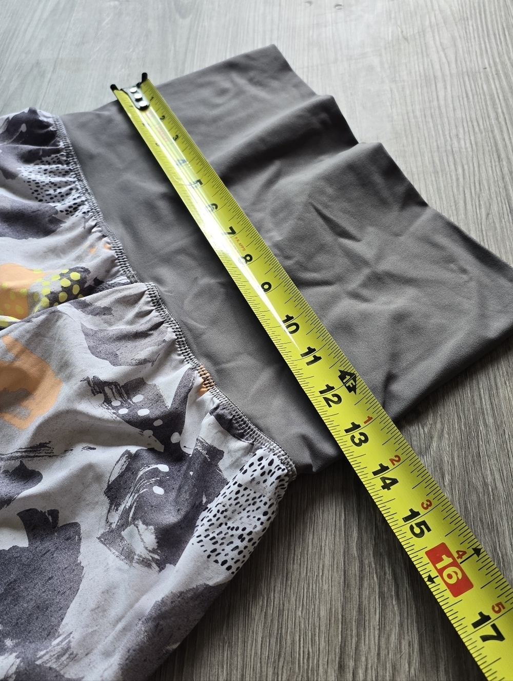 Lululemon 2015 High Rise HR Om PantMini Art Pop White Multi / Slate - Picture 11 of 16